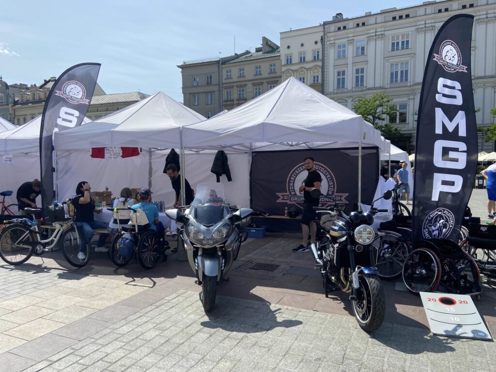 kraków motocykliści na RYnku